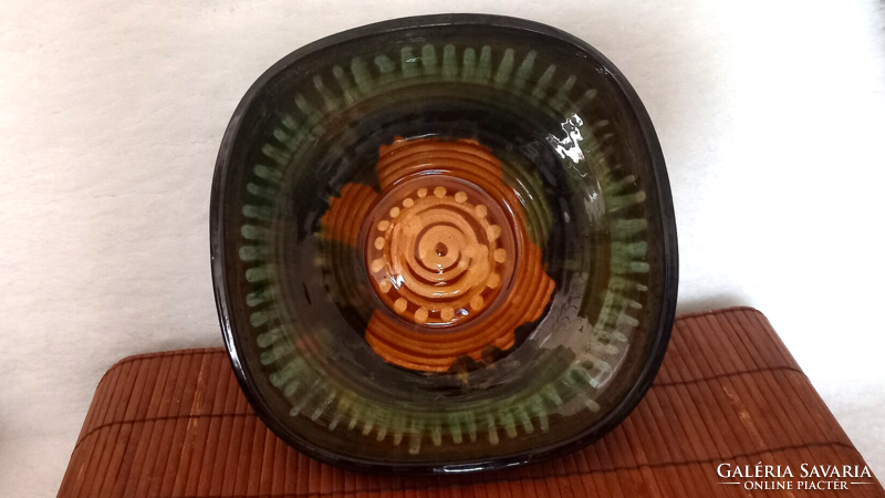 Zsóka ceramic wall bowl