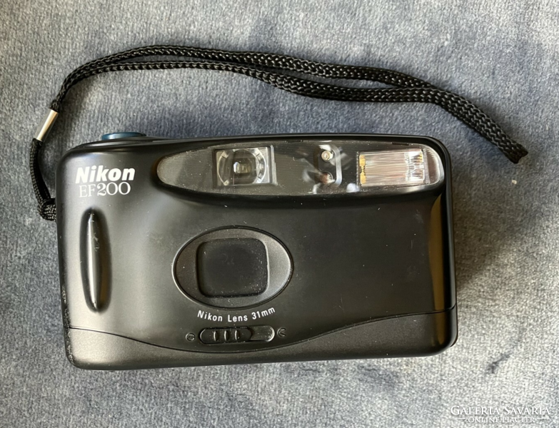 Nikon ef-200 film vintage camera