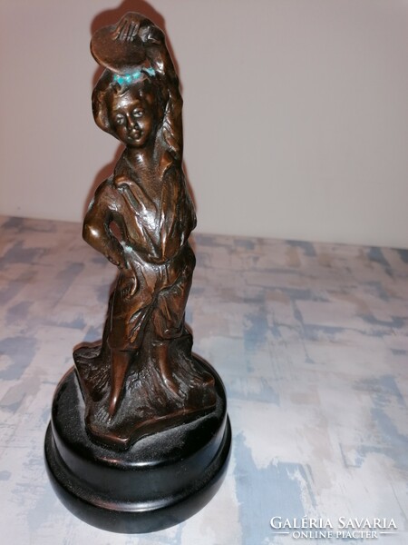 Spanish dancer bronze statue