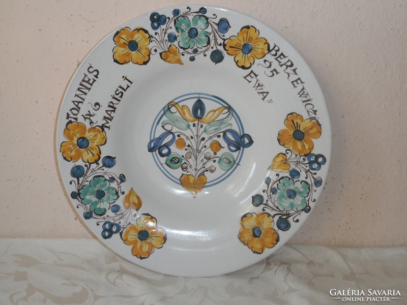 Habán larger wall plate (31.5 Cm)