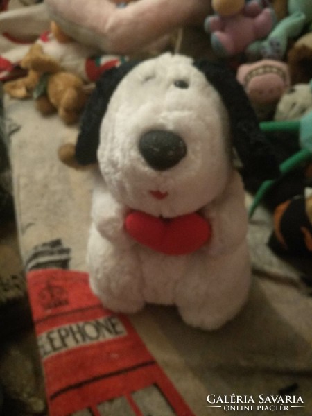 Pointer, mooch, dog with a loving heart, plush toy, negotiable
