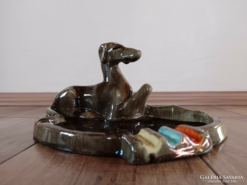 Hops art deco ceramic table decoration with a dog