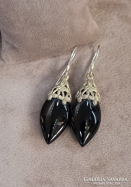 Indonesian silver earrings with onyx stone