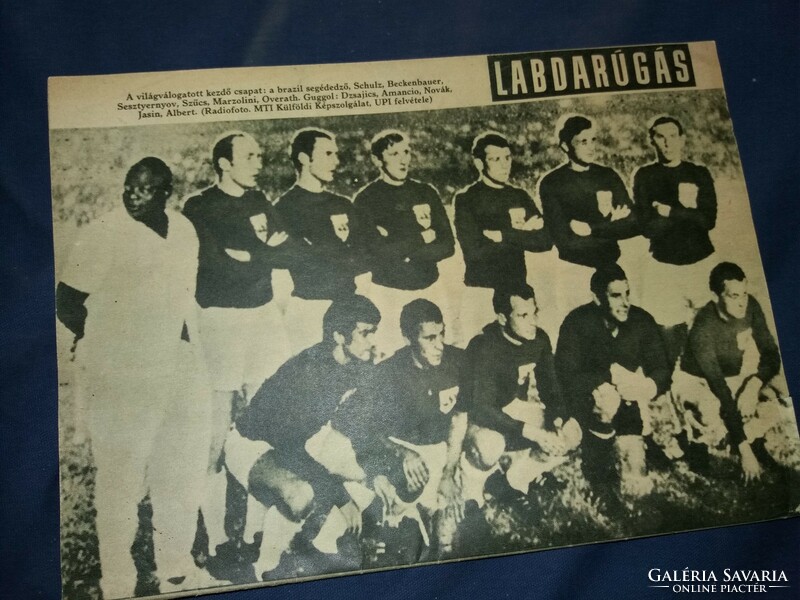 1968. december LABDARÚGÁS magyar labdarúgó újság magazin a képek szerint