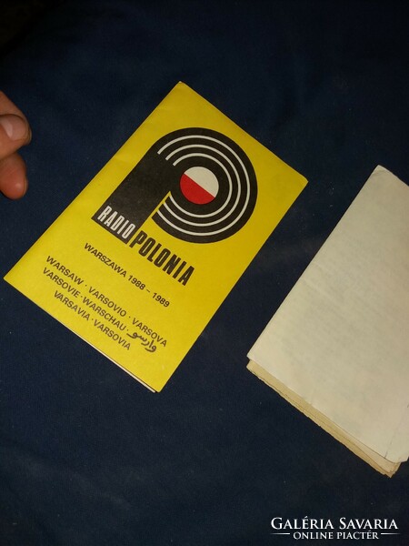 1988 - 89.Varsó Rádió programfüzete mellékletekkel Lengyelország egybe csomagban a képek szerint 2