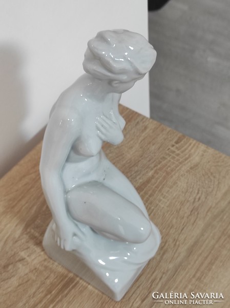 Nude female statue - sculptor Sándor Oláh - majolica faience