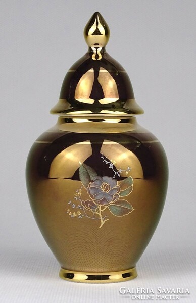 1P239 Jelzett aranyszínű kisméretű porcelán váza urnaváza 13 cm