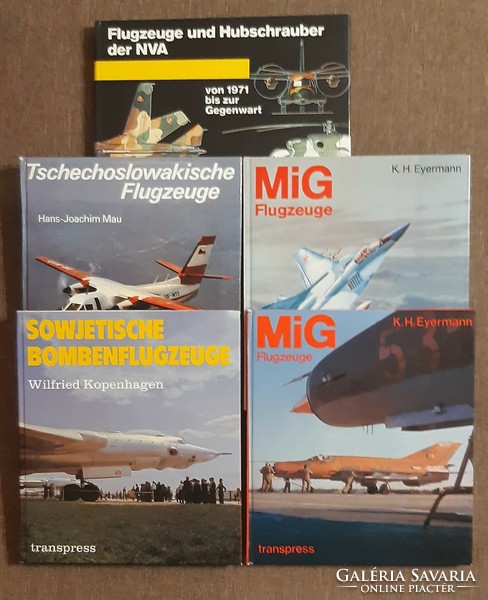 Aviation books in German.