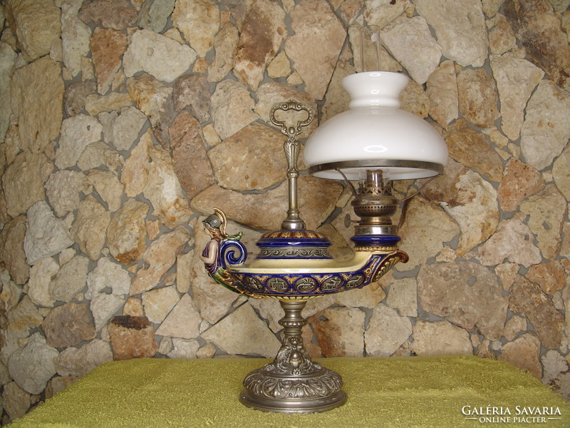 Special majolica kerosene lamp rarity