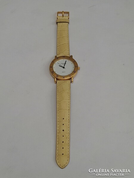 Classic time qartz reliable women's watch with new battery and original strap