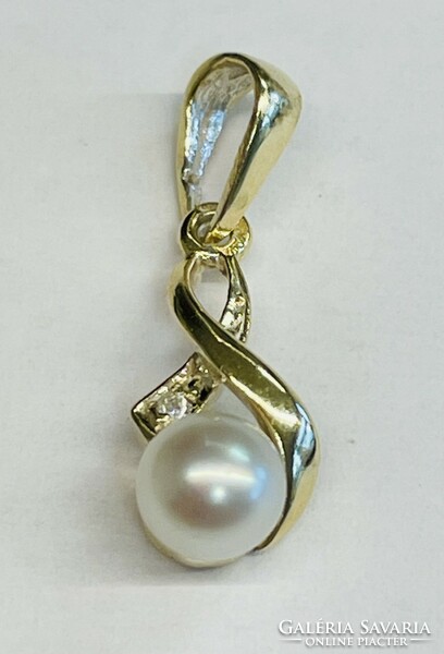 Gold pearl and zircon stone pendant