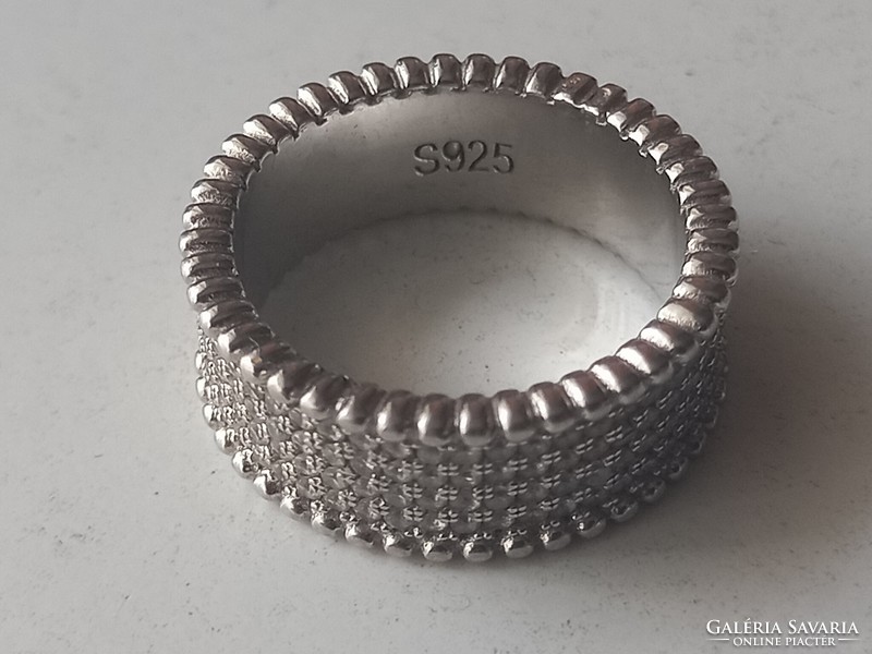 Új női körbe köves ezüst gyűrű