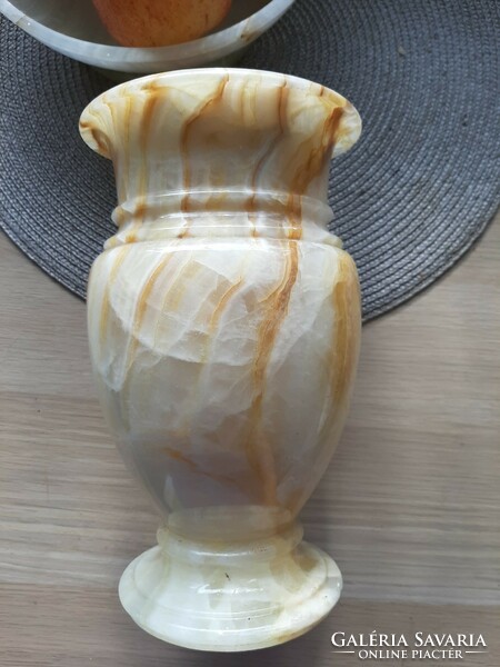 Nagy méretű szép mintájú ónix váza