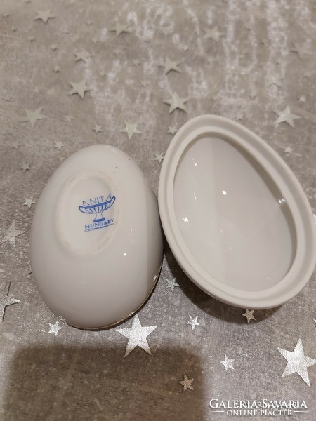 Porcelán tojás formájú bonbonier