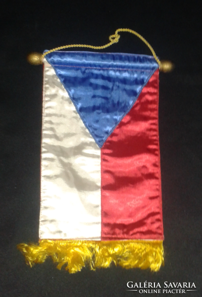 Régi Csehszlovák selyem kézzel varrt asztali zászló