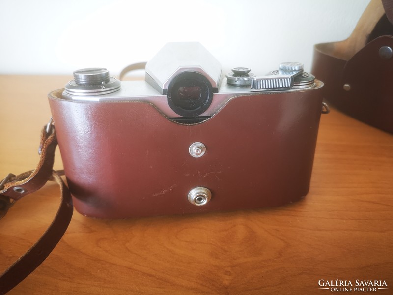 Praktica nova camera with Carl Zeiss optics, in original case