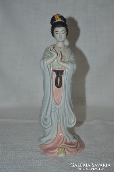 Oriental female figure