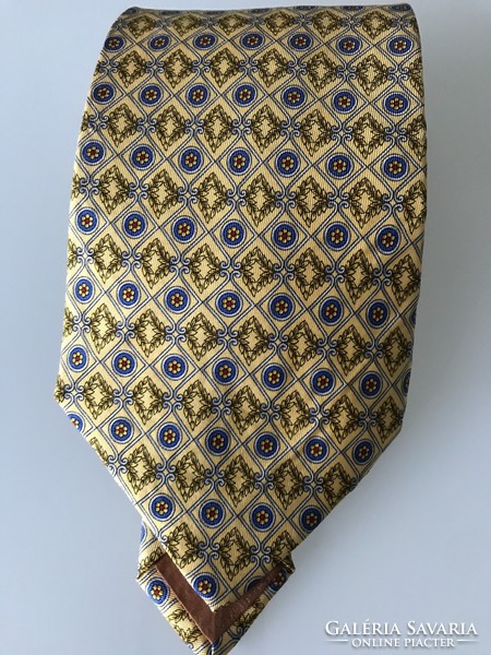 Nina ricci tie with a fine pattern, hand-sewn from 100% silk