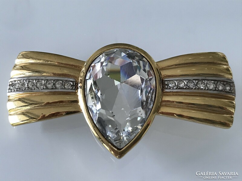 Bow-shaped brooch with huge polished crystal, 6.8 x 3.5 cm