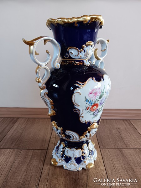 Old Baroque vase from Hólloháza