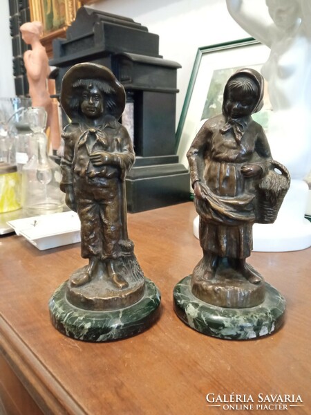 Pair of bronze figures - size 18 cm