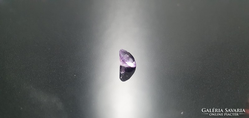 Purple amethyst 0.90 Carat. Brill polished. With certification.