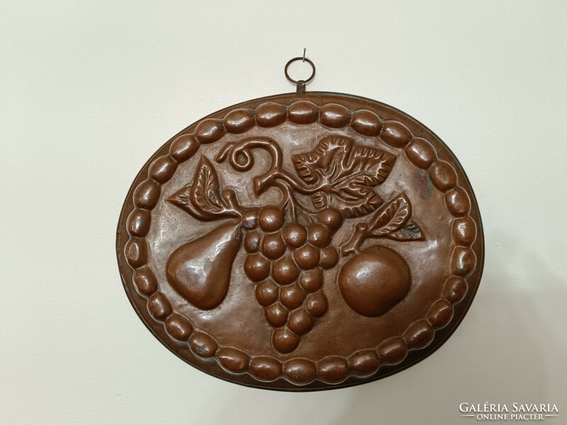 Antique kitchen confectioner's patina grape pattern tinned red copper kuglóf oven mold 282 8055