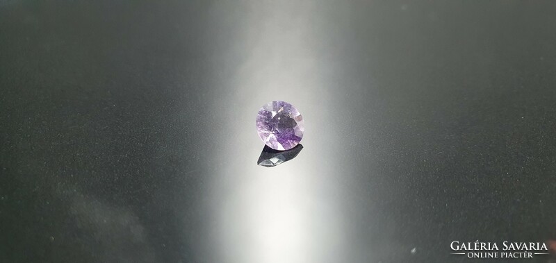 Purple amethyst 0.90 Carat. Brill polished. With certification.