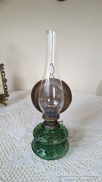 Zöld üveg tartályos petróleumlámpa,falilámpa