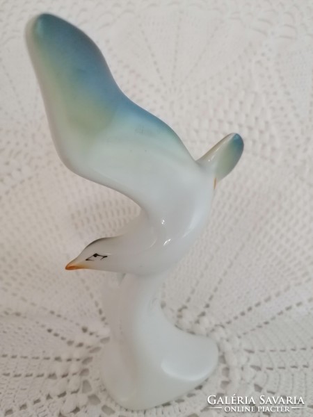 Porcelain, bird figure