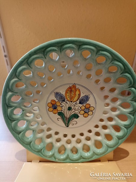 Habán bowl, openwork, with flower decor, diameter: 23.5 cm