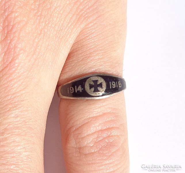 1914-1916 Fire enamel silver ring