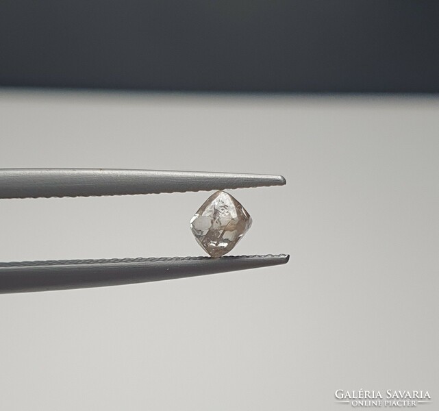 0.41 carat diamond crystal. With certification.