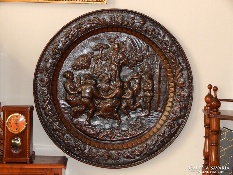 65 cm bronze wall plate, excellent goldsmith's work, in excellent condition, xx. No. The beginning