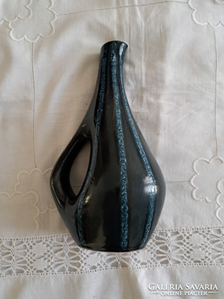 Tófej's ceramic vase is modern