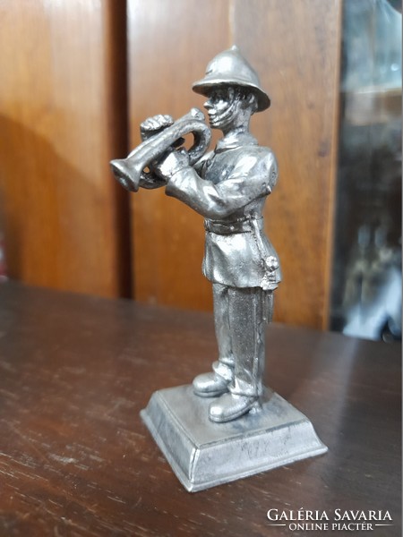 Part of Dutch daalderop zinn/tin soldier musician small sculpture, statue collection.