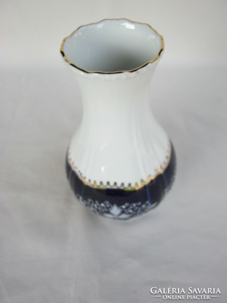 Zsolnay porcelán pompadour kék fehér mintás váza