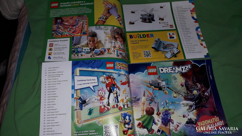 Lego's complete two-volume catalog for 2023 - perfect! According to the pictures, 2.
