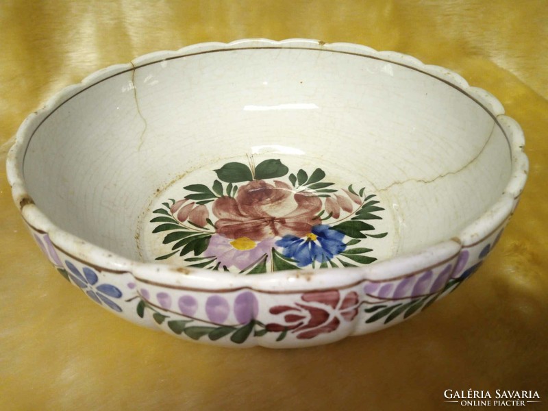 Hollóháza rhyolite faience serving bowl with rich painting, in stable condition.