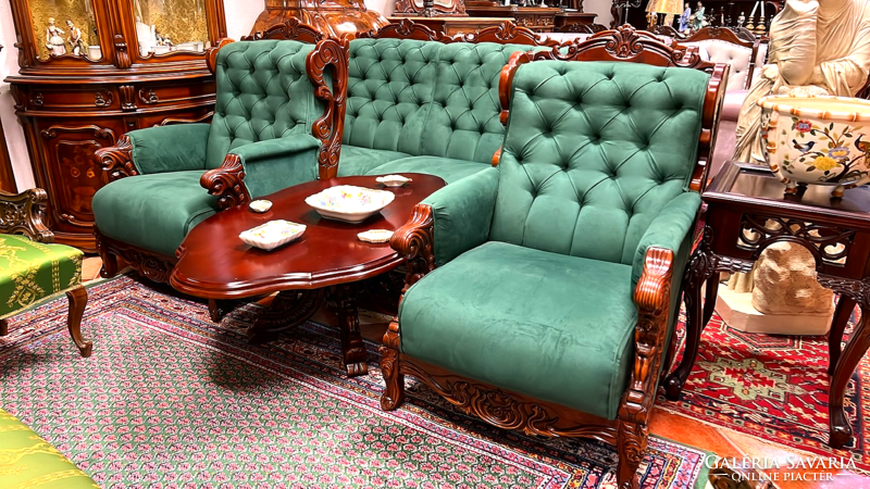 Renovated antique-style sofa set with 1+1+3 tables
