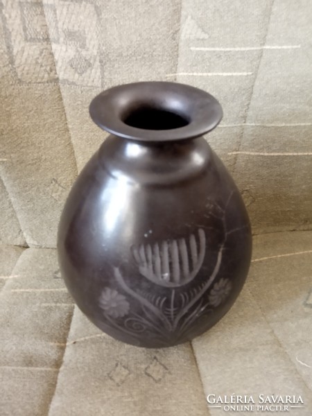 Black Korund folk art ceramic vase kaspó