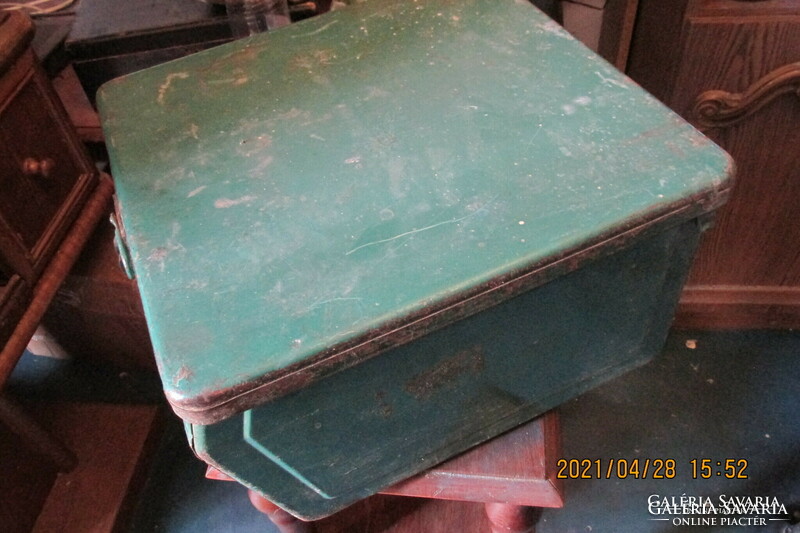 Vas doboz, vintage régi fém láda, antik doboz