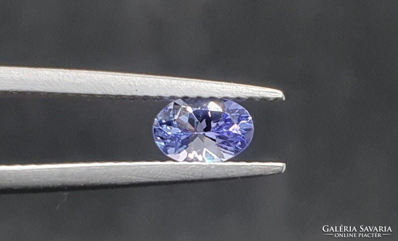 Tanzanite oval cut 0.63 Carat. With certification.
