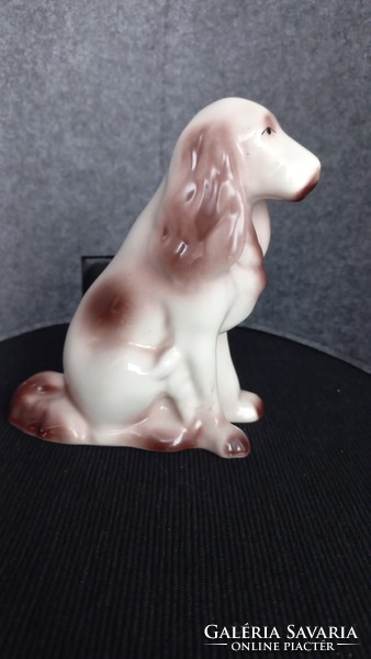 Ravenclaw porcelain dog, marked, undamaged, 15 x 12 cm