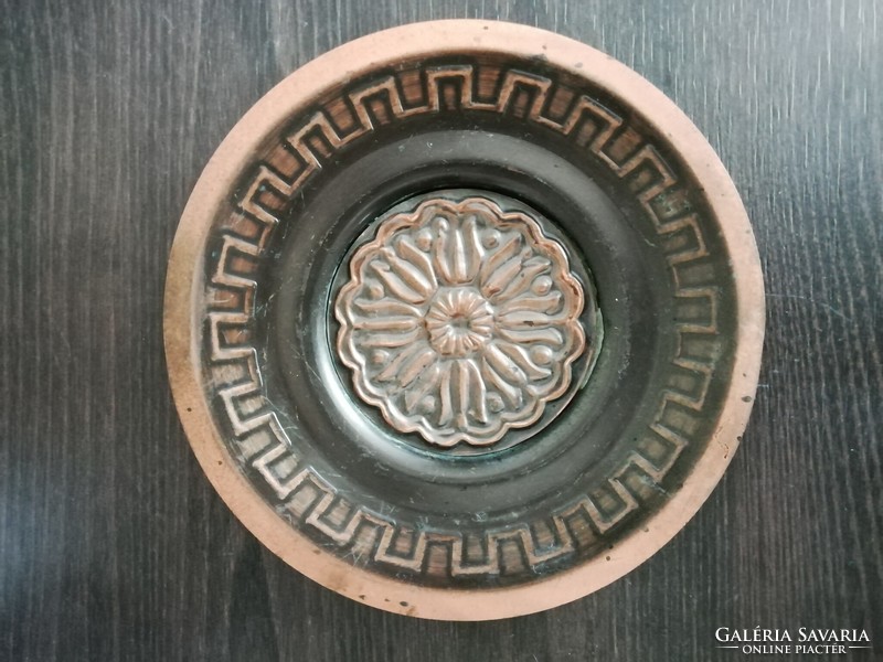 Bronze wall bowl 19 cm