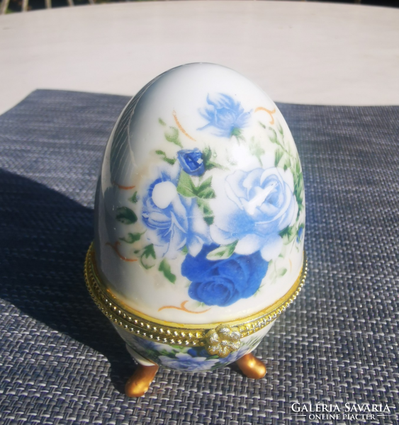 Blue rose egg, ring holder