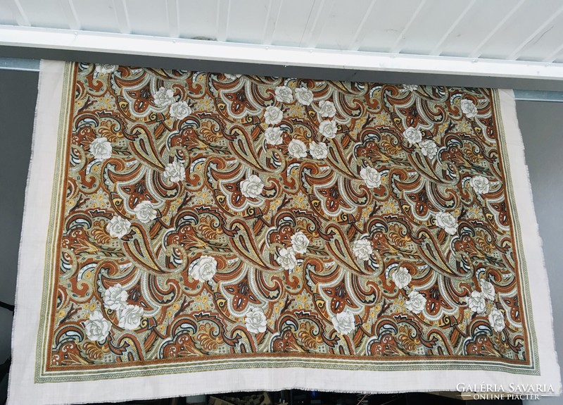 Különleges régi textilek-csipke függöny-kendő-asztalterítő