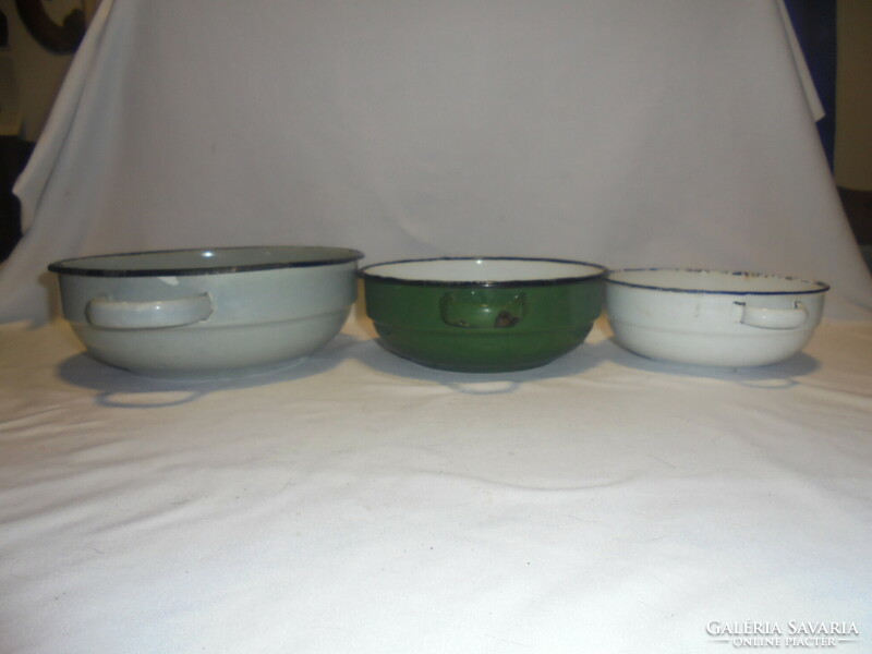 Old enamel bowl with legs - three pieces together - folk, peasant decoration