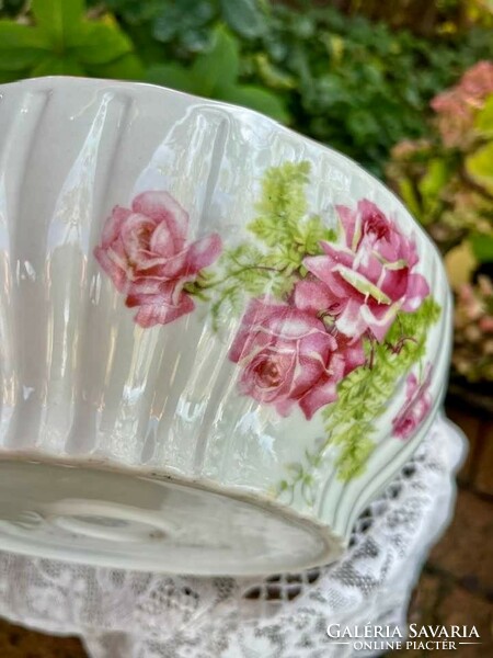 Zsolnay rose garnished bowl