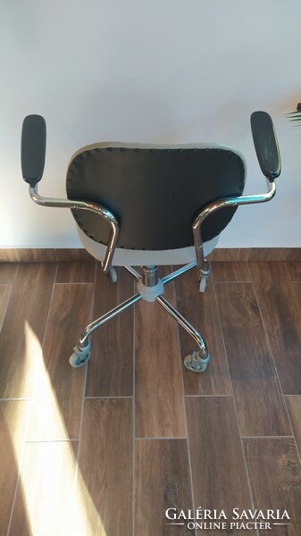 Bauhaus medical swivel chair with armrests from the 50s